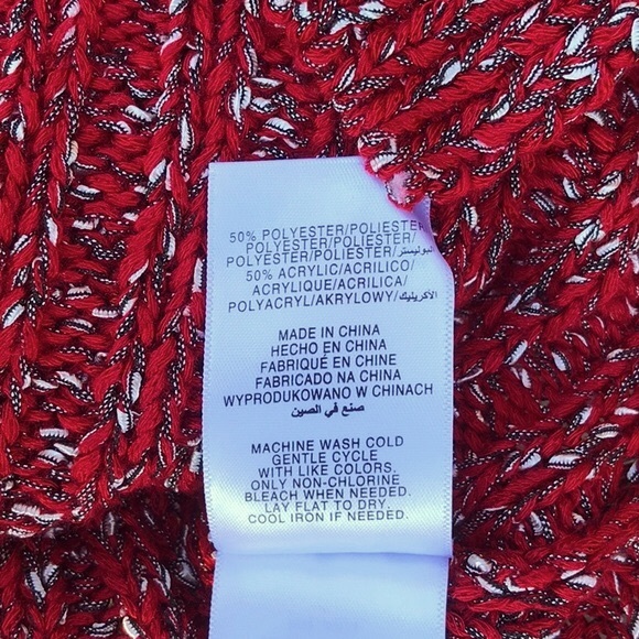 Jones New York Red V Neck Sweater withh Bell Sleeves Size Medium - Picture 11 of 11